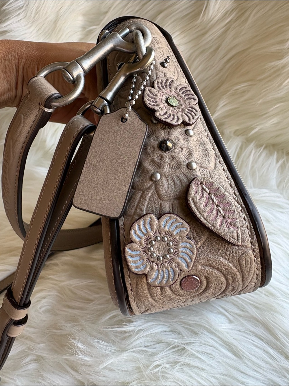 COACH Page 27 - S1781 - Stone Western Tooled + Tea Rose - Picture 9 of 12
